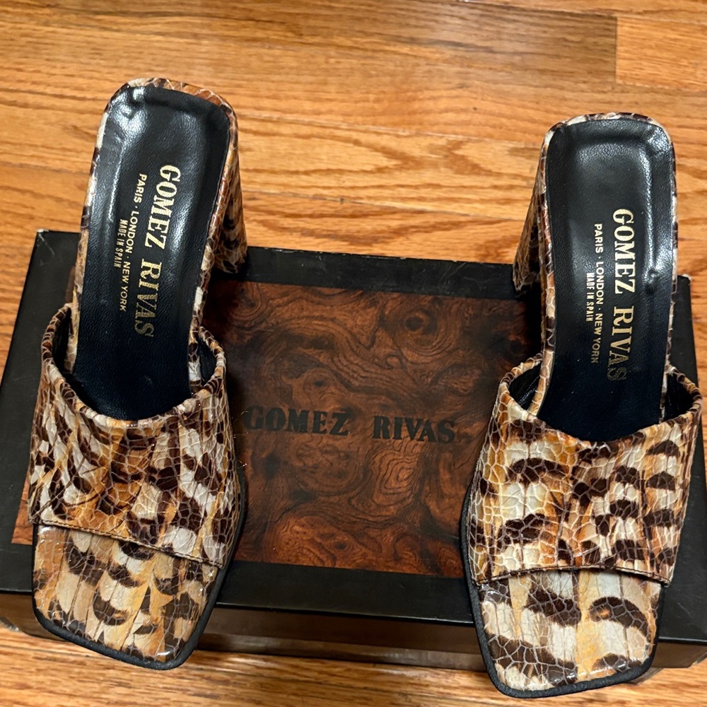 Women's Brown Snake Print Heels Pre- Owned